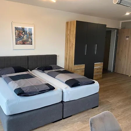 Apartmenthaus Mk Immobilien Štutgart
